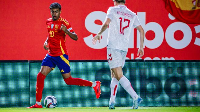 Lamine Yamal en el partido frente a Dinamarca (Foto: SEFutbol)