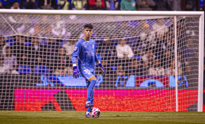 Vicente Abril ante la Selección de México