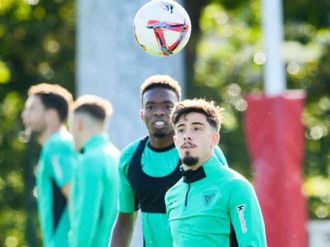 Nico Serrano y Álvaro Djaló se entrenan en Lezama (Foto: Athletic Club).