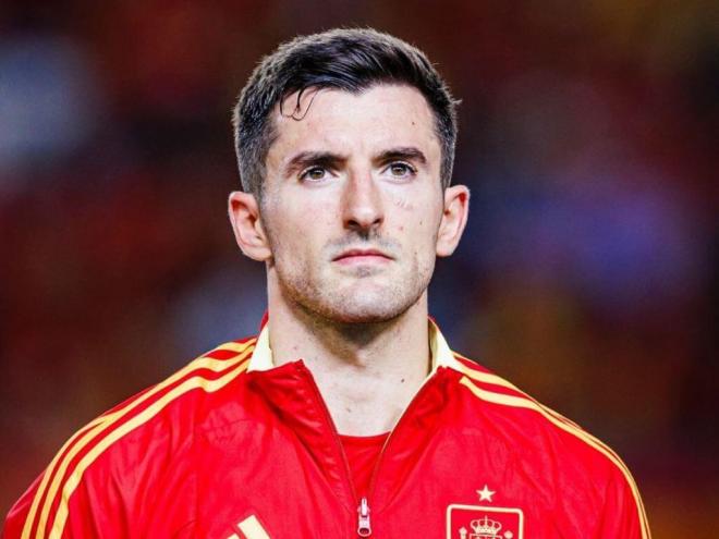 El central del Athletic Club Dani Vivian con la Selección Española (Foto: Sefutbol).