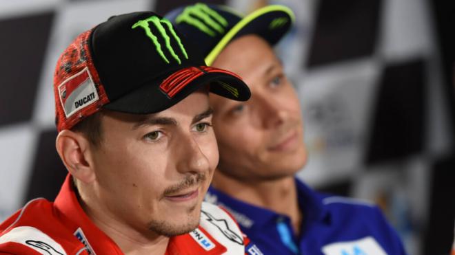 Jorge Lorenzo y Valentino Rossi (foto: Cordon Press).