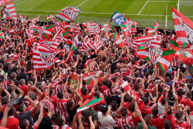 La afición zurigorri muestra su poderío en San Mamés (Foto: Athletic Club).