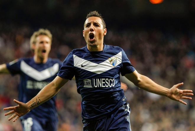 Santi Cazorla vuelve a La Rosaleda 12 años después con el Real Oviedo. (Foto: MCF).