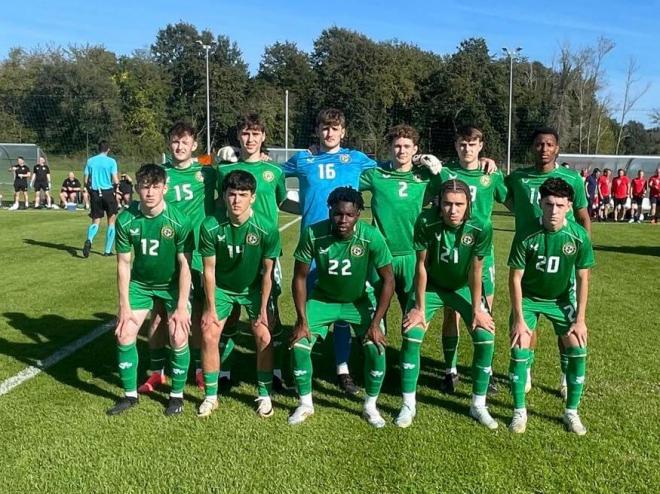 Aaron Ochoa Moloney, con el '20' en la selección irlandesa sub 19. (Foto: FAI)