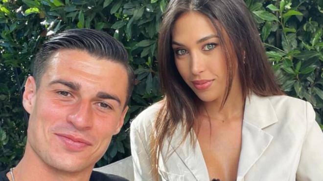 Kepa Arrizabalaga y su pareja, Andrea Martínez (Foto: Instagram)