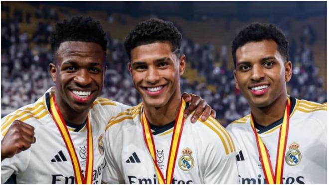 Vinicus Tobias junto a Vinicius Jr y Rodrygo. (Fuente: @vinitobias)