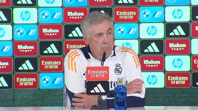 Carlo Ancelotti en rueda de prensa (Foto: ElDesmarque)