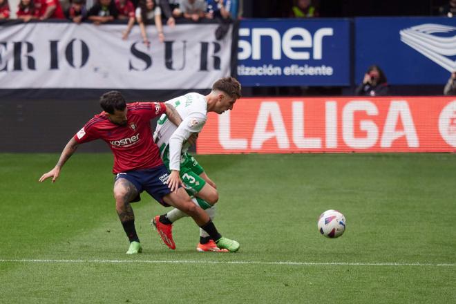 Juan Miranda en el último Osasuna-Betis en El Sadar (foto: Cordón Press).