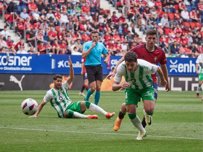 img_2383_Johnny Cardoso en el último Osasuna-Betis (foto: Cordón Press).001.jpg