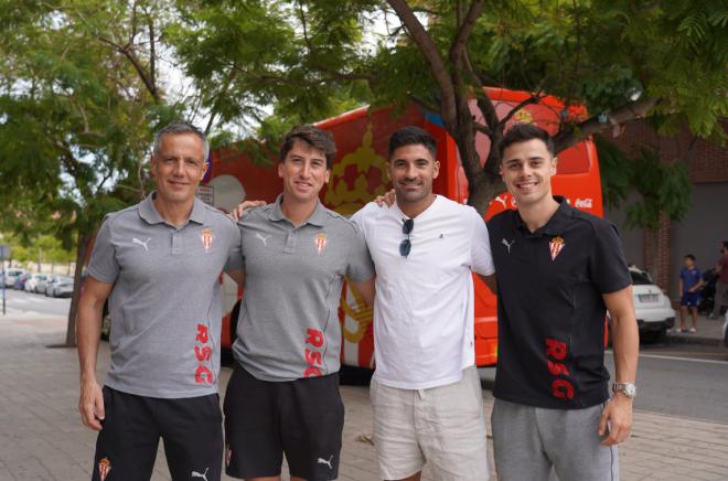 Carlos Carmona aprovecha el partido ante el Elche para visitar al Sporting (Foto: Sporting).