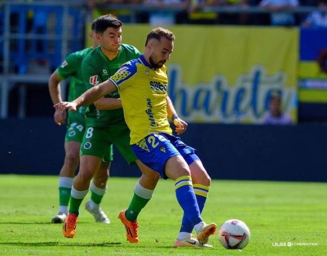 Ontiveros, en el partido ante el Racing (Foto: LALIGA HYPERMOTION).