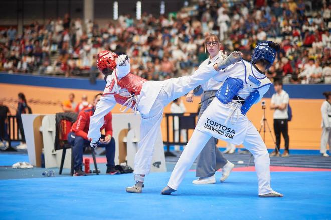 El Velódromo Luis Puig ‘vibra’ con el XII Open de Taekwondo