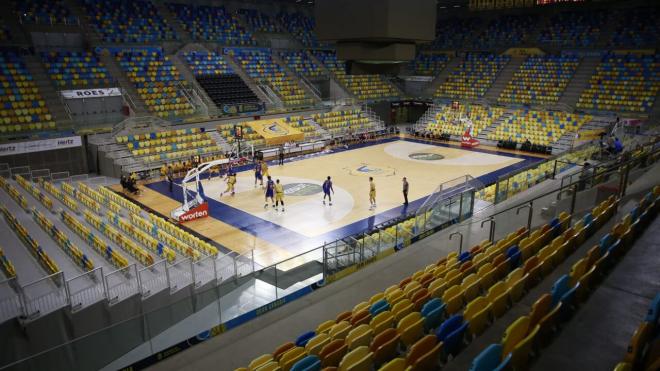 Gran Canaria Arena con sillas parecidas al Nou Mestalla