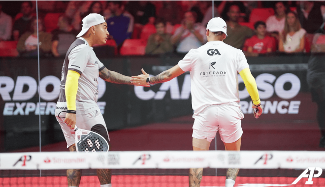 Tolito y Gonza, en un partido del A1 Pádel Santander Sevilla Máster (FOTO: @A1PadelOfficial).