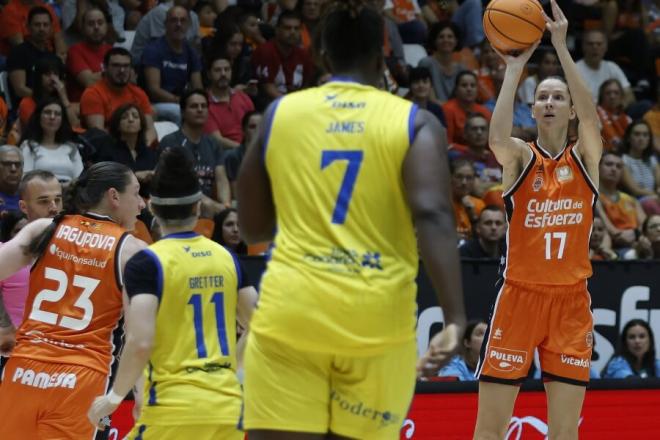 Valencia Basket orquesta un triunfo coral ante Spar Gran Canaria (82-57)