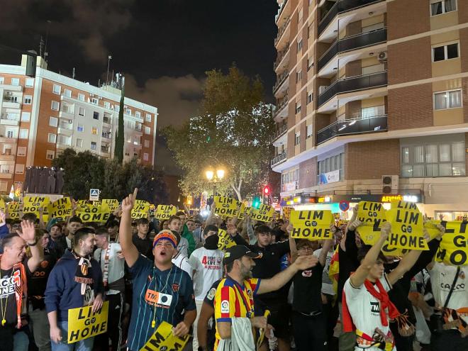 Protesta contra Peter Lim