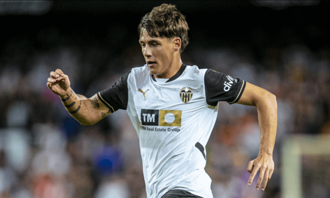 Ro Abajas, ante la UD Las Palmas (Foto: Valencia CF).