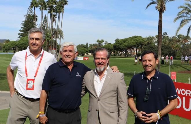 Víctor González, viceconsejero de Turismo y Andalucía Exterior, visita el Andalucía Masters de golf.