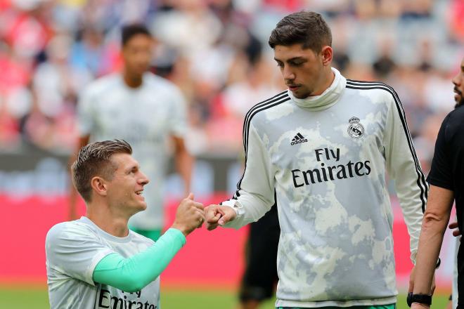 Toni Kroos y Fede Valverde, en un partido de pretemporada de 2019 (Foto: Cordon Press)