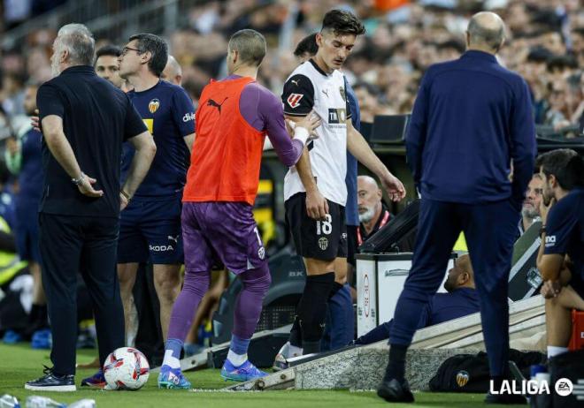 Expulsión de Pepelu ante la UD Las Palmas (Foto: Valencia CF).