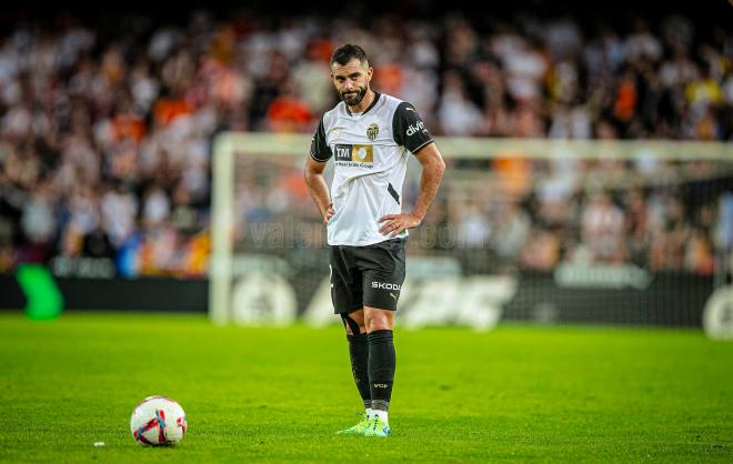 Luis Rioja, ante la UD Las Palmas (Foto: Valencia CF).