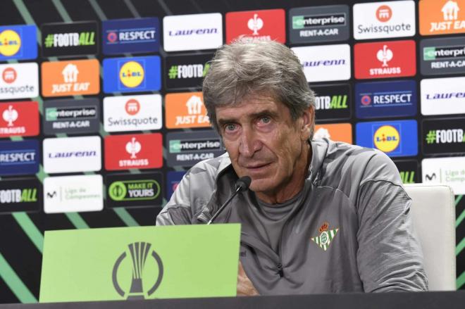 Manuel Pellegrini, entrenador del Real Betis (foto: Kiko Hurtado).