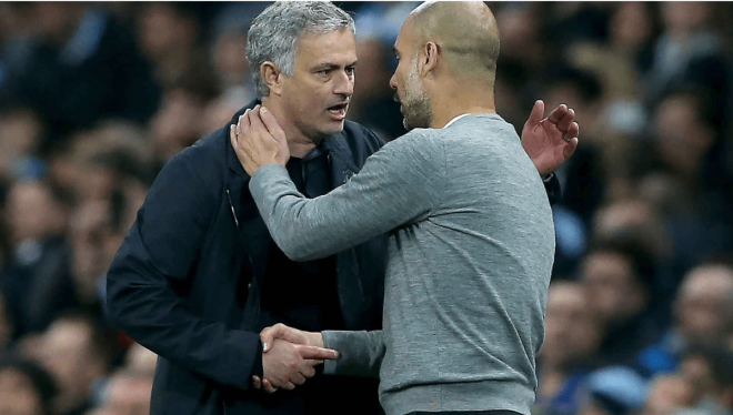 José Mourinho y Pep Guardiola se saludan en un partido de la Premier (Foto: EFE).