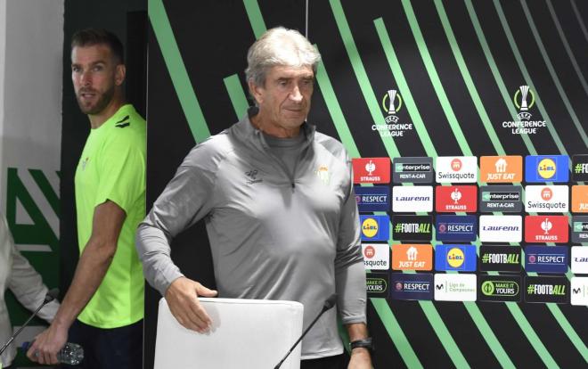 Manuel Pellegrini, entrenador del Real Betis (foto: Kiko Hurtado).