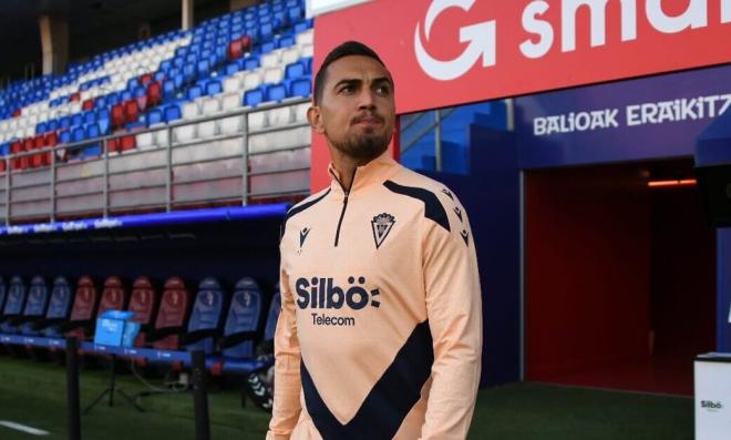 Escalante, ya en Ipurua (Foto: Cádiz CF).