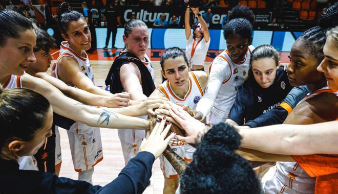 El Valencia Basket seca a Uni Gyor y acaricia la clasificación (74-59)