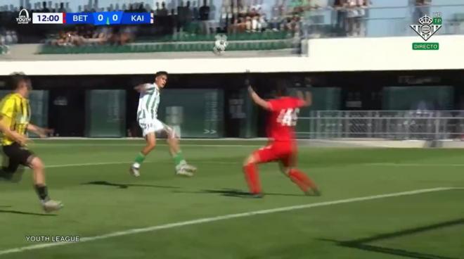 Adrián Martín, autor del primer gol del Betis en la Youth League.