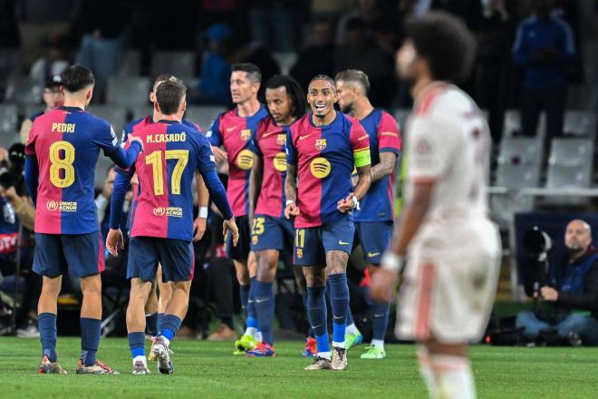 Raphinha celebrando un gol ante el Bayern (Foto: Cordon Press)