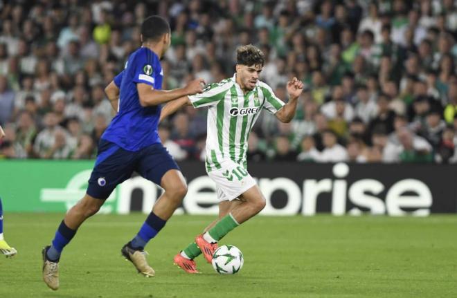 Ez Abde en el Betis-Copenhague (foto: Kiko Hurtado).