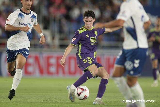 Aarón Ochoa, en el Tenerife - Málaga (Foto: LALIGA).