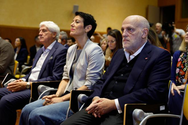 Javier Tebas, en un acto de LALIGA con el convenio (Foto: EFE).