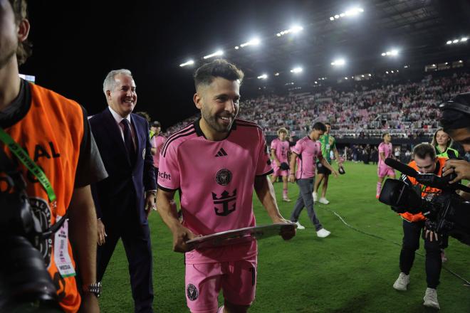 Jordi Alba, tras ganar con el Inter Miami la MLS Supporters' Shield (Foto: Cordon Press).