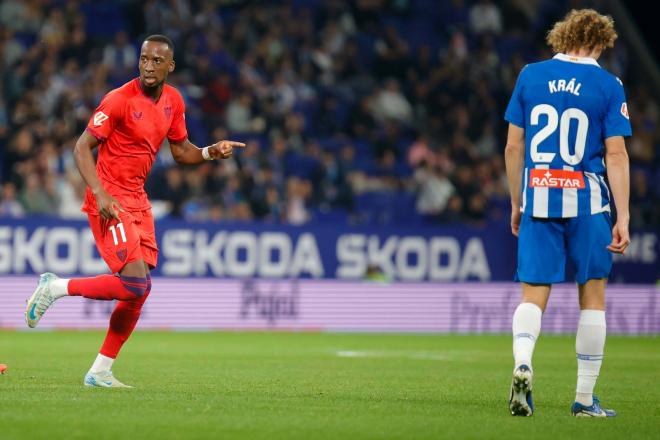 Lukebakio celebra no de sus goles al Espanyol (Foto: EFE)