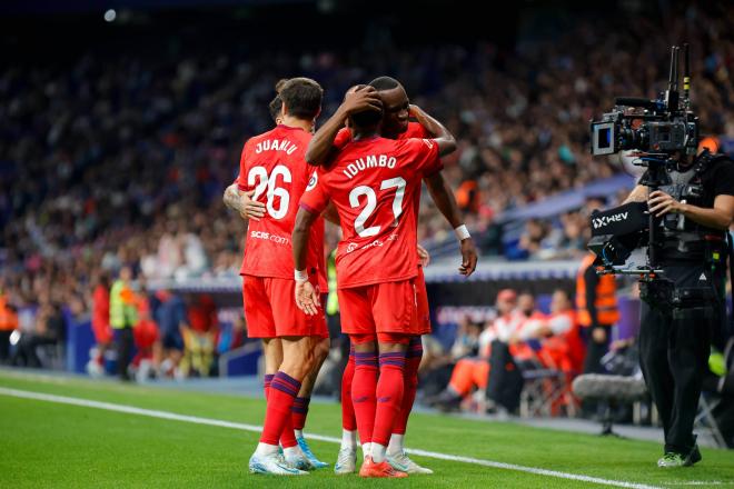 Celebración del gol de Dodi Lukebakio ante el Espanyol (Foto: Cordon Press).