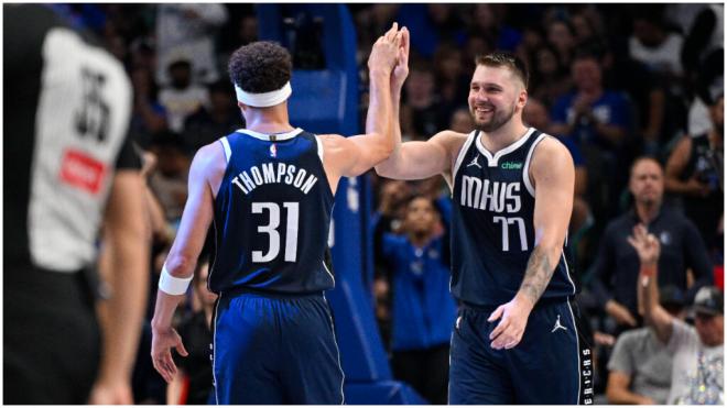 La nueva dupla de los Dallas Mavericks: Klay Thompson y Luka Doncic. (Fuente: Cordon Press)