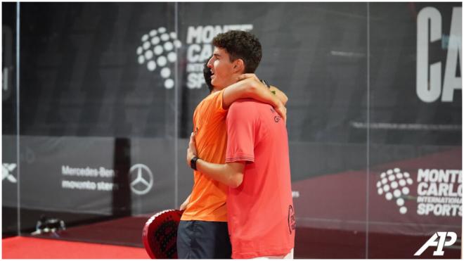 Juan “Coquito” Zamora y Mariano González, conocidos como Los Niños, pasan a cuartos de finales del Catalunya Open tras vencer a Puppo y Maldonado. (Fuente: @A1PadelOfficial)