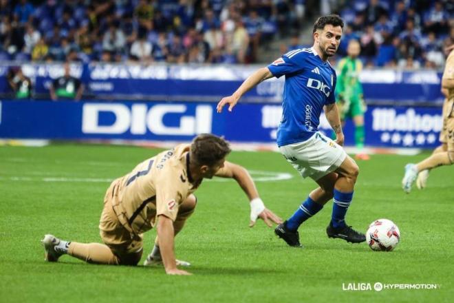 Sebas Moyano en un partido con el Real Oviedo (Foto: LALIGA).