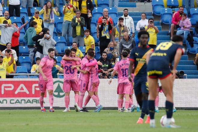 Los jugadores de Las Palmas celebran el gol ante el Girona (Foto: LaLiga).