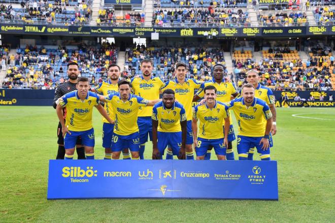 El once inicial del equipo amarillo (Foto: Cádiz CF).