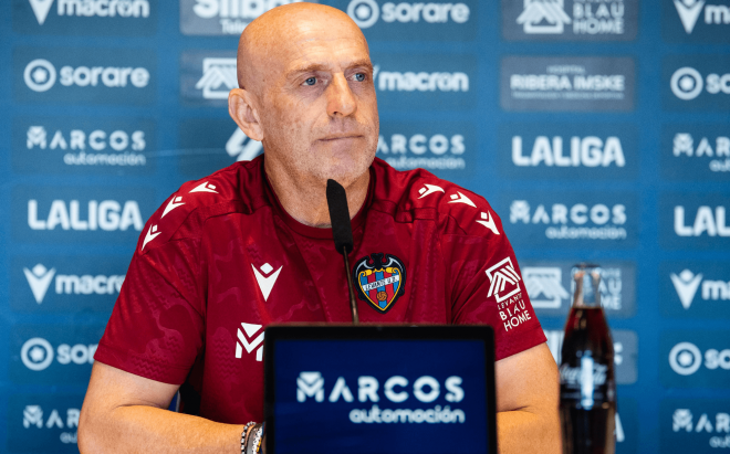 Julián Calero, técnico del Levante, tuvo que suspender el entrenamiento y la rueda de prensa