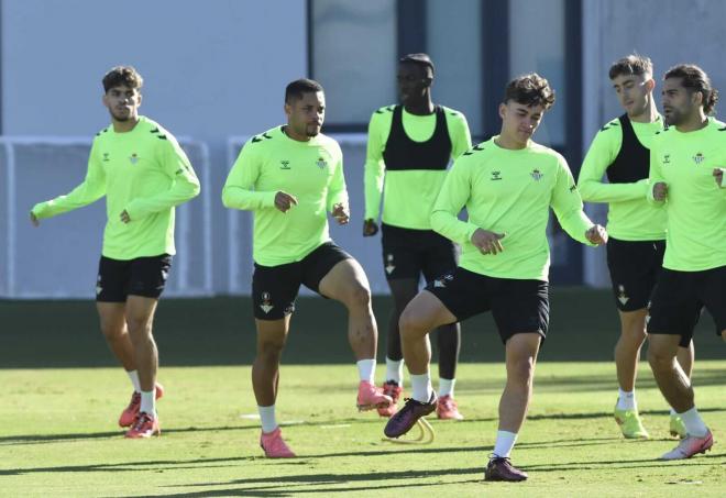 Imagen del entrenamiento del Betis (Foto: Kiko Hurtado)