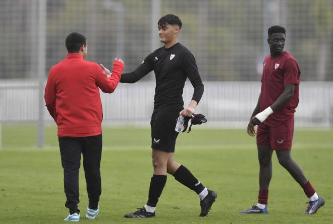 Loren, portero del Sevilla FC juvenil (Foto: Kiko Hurtado)