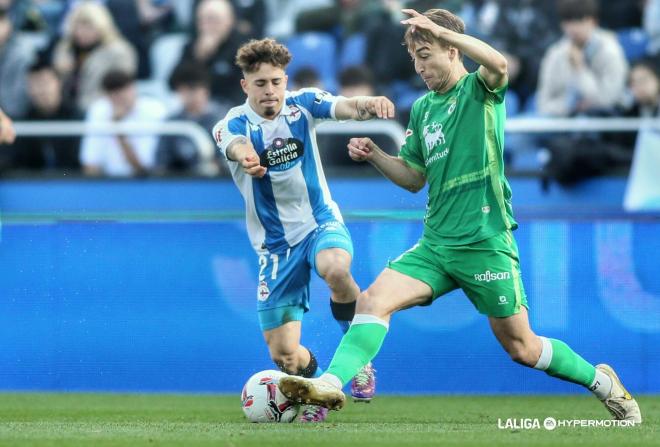 Mario Soriano, una de las notas positivas del encuentro ante el Racing (Foto: LALIGA).