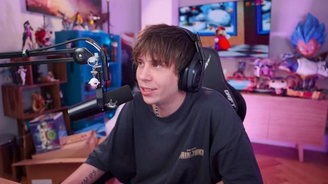 Rubius durante su último streaming con la delicada situación de Twitch.