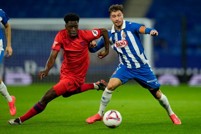 Sambi Lokonga, ante el Espanyol (Foto: EFE).