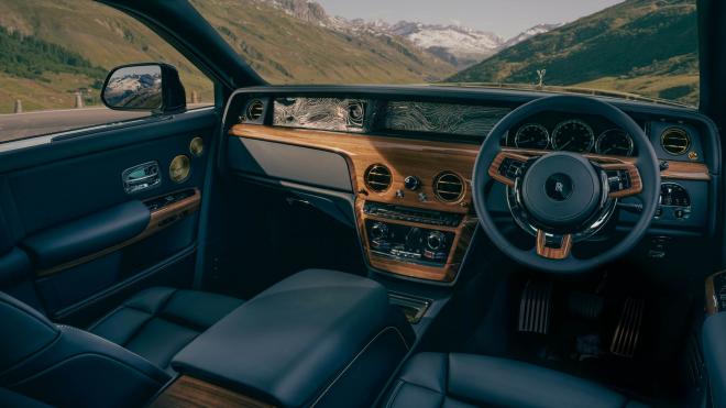 Interior del Rolls-Royce Phantom Goldfinger.